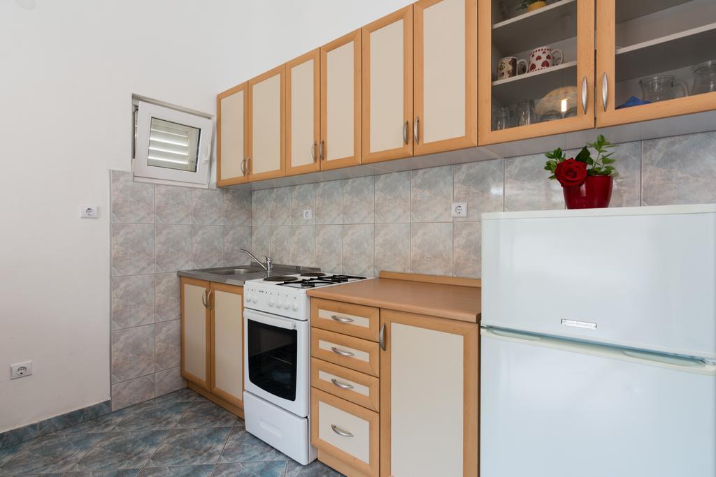 Apartments Mirko Vinišće Kamer foto